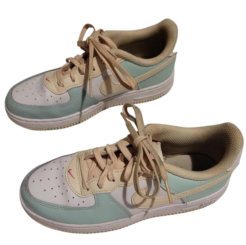 Girls NIKE AIR FORCE 1 LOW Ice/Guava Size 5Y - Picture 3 of 11